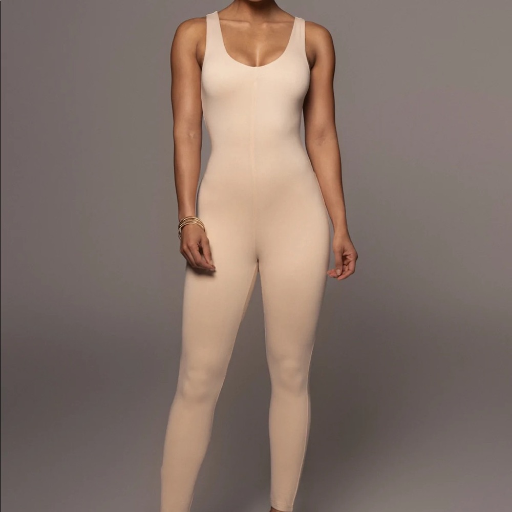 JUXLABEL CREAM ALO DOUBLE LAYER JUMPSUIT